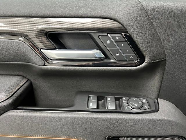 Used 2025 GMC Sierra 3500 AT4 w/ AT4 Premium Plus Package image 24