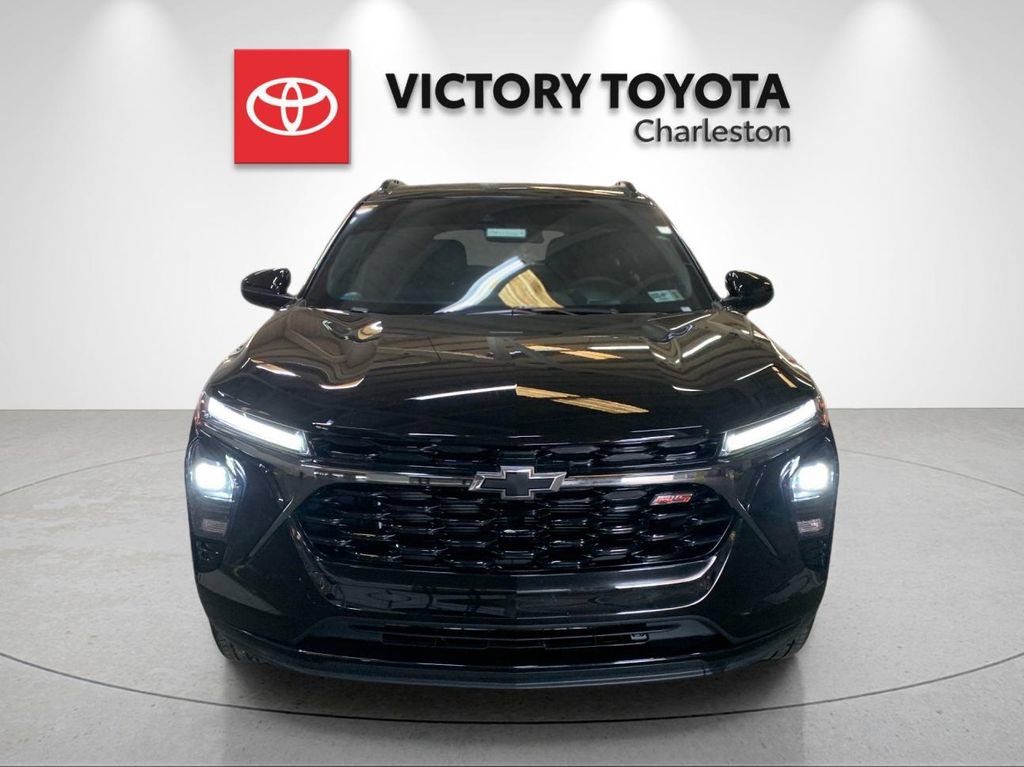 Used 2025 Chevrolet Trax RS w/ Sunroof Package image 8