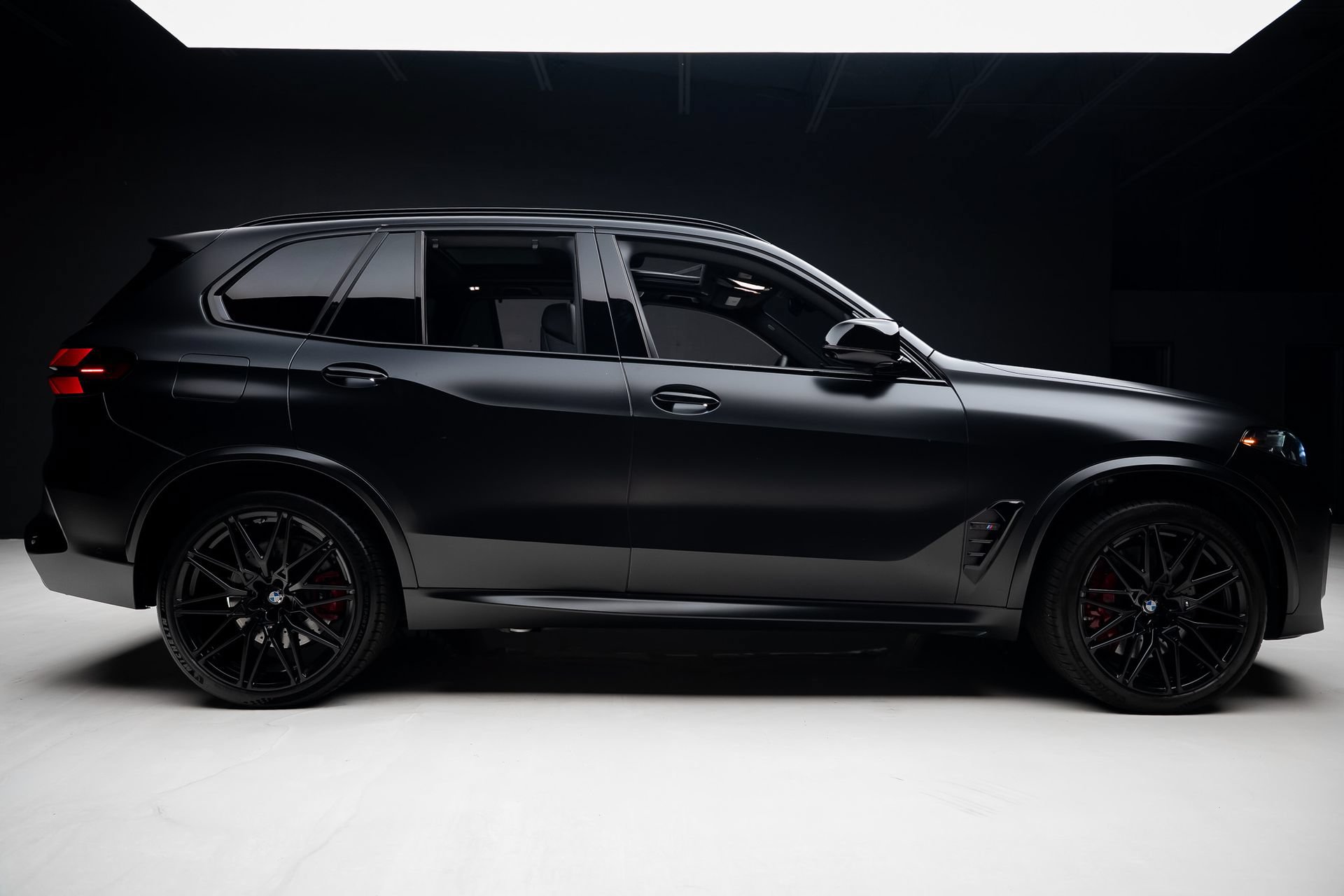 Used 2024 BMW X5 M Competition w/ Executive Package AWD/4WD image 37
