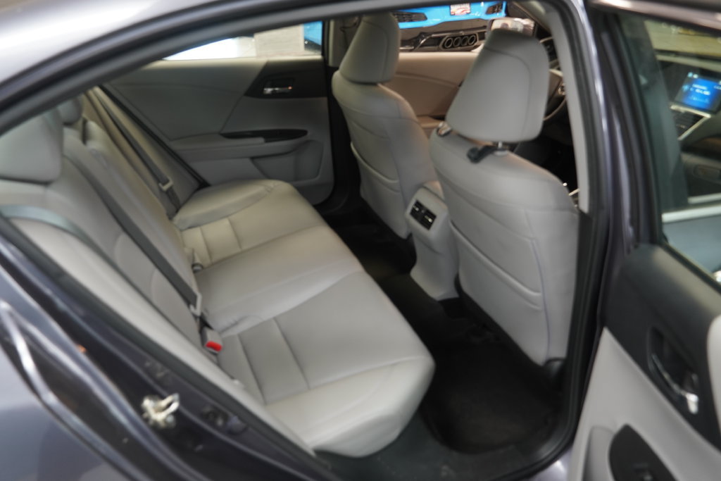 Used 2015 Honda Accord EX-L image 21