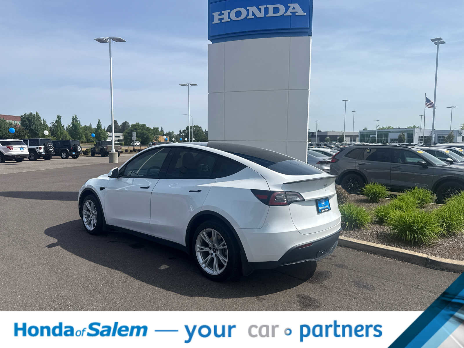 Used 2020 Tesla Model Y Long Range AWD/4WD image 4