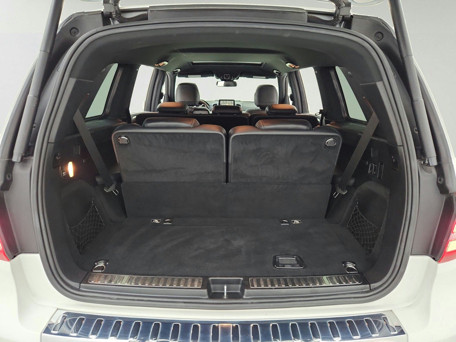 Used 2019 Mercedes-Benz GLS 450 4MATIC image 33