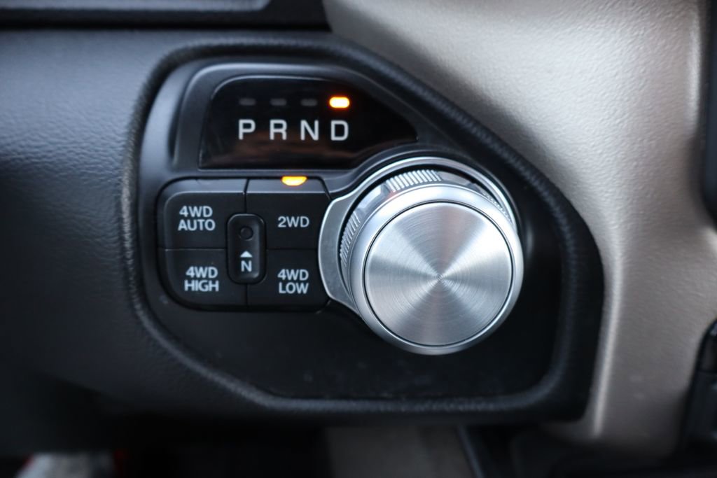 Used 2019 RAM 1500 Laramie w/ Sport Appearance Package AWD/4WD image 9