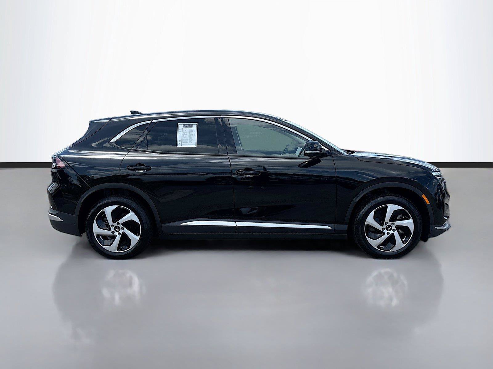 New 2025 VinFast VF 8 Eco AWD/4WD image 8