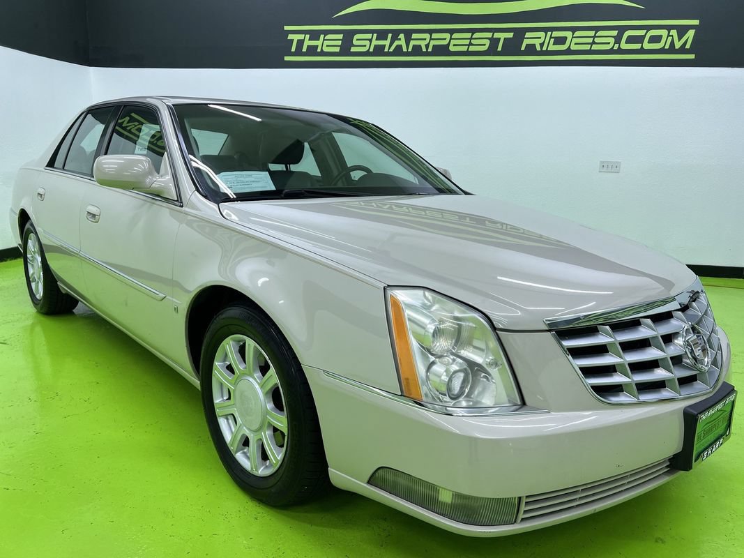 Used 2010 Cadillac DTS FWD image 2