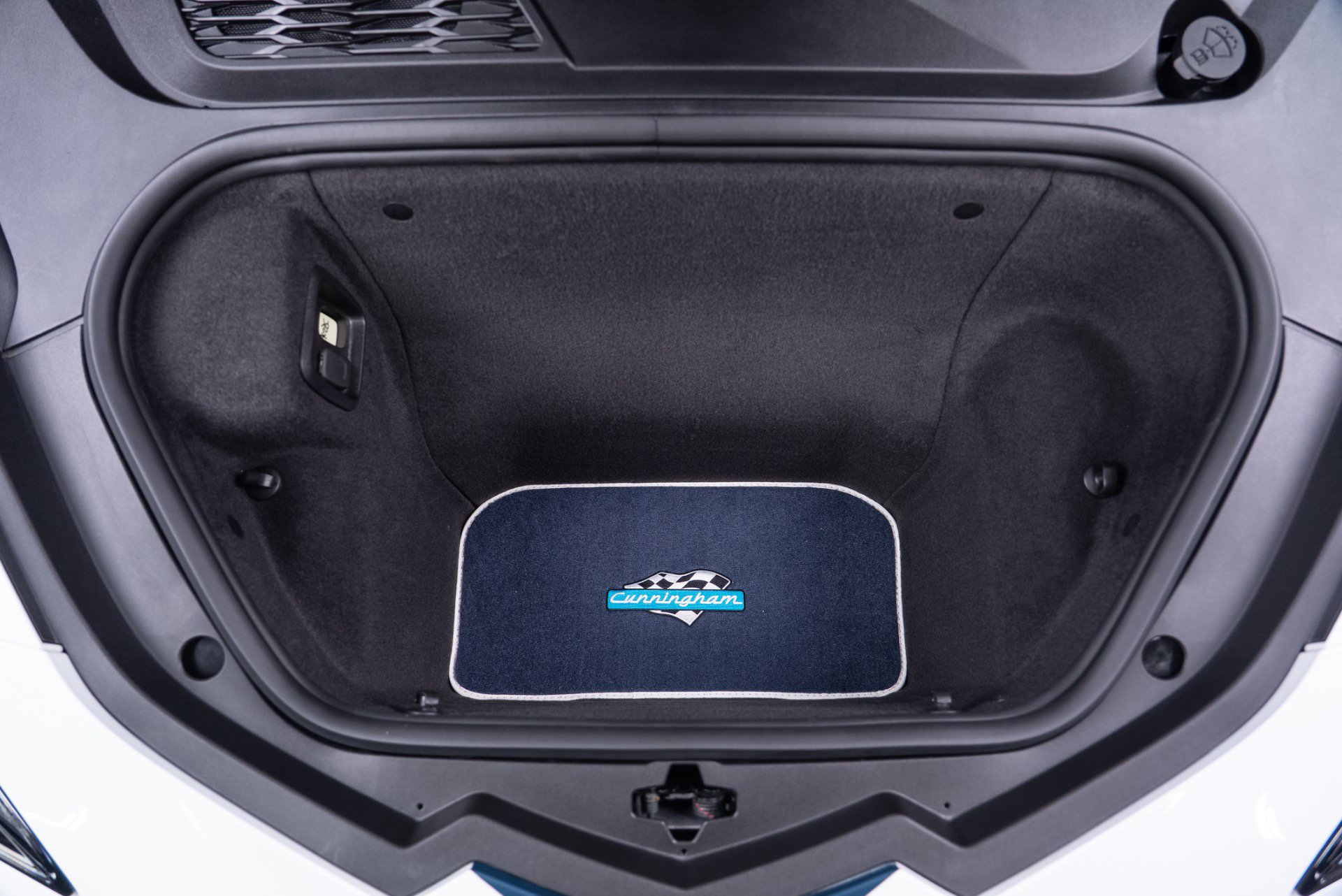 Used 2022 Chevrolet Corvette Stingray Premium Cpe w/ Z51 Performance Package RWD image 17