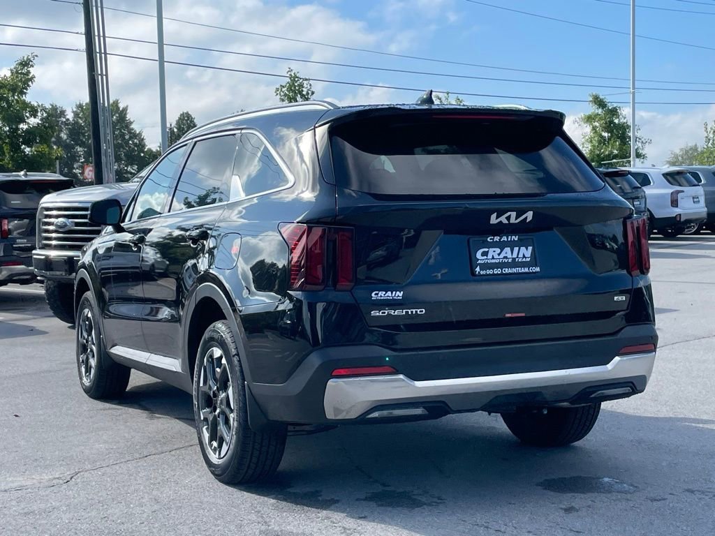 New 2026 Kia Sorento S w/ S Panoramic Sunroof Package image 5