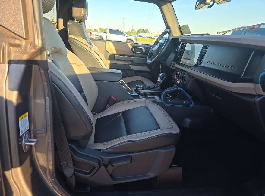 Used 2023 Ford Bronco Wildtrak AWD/4WD image 15
