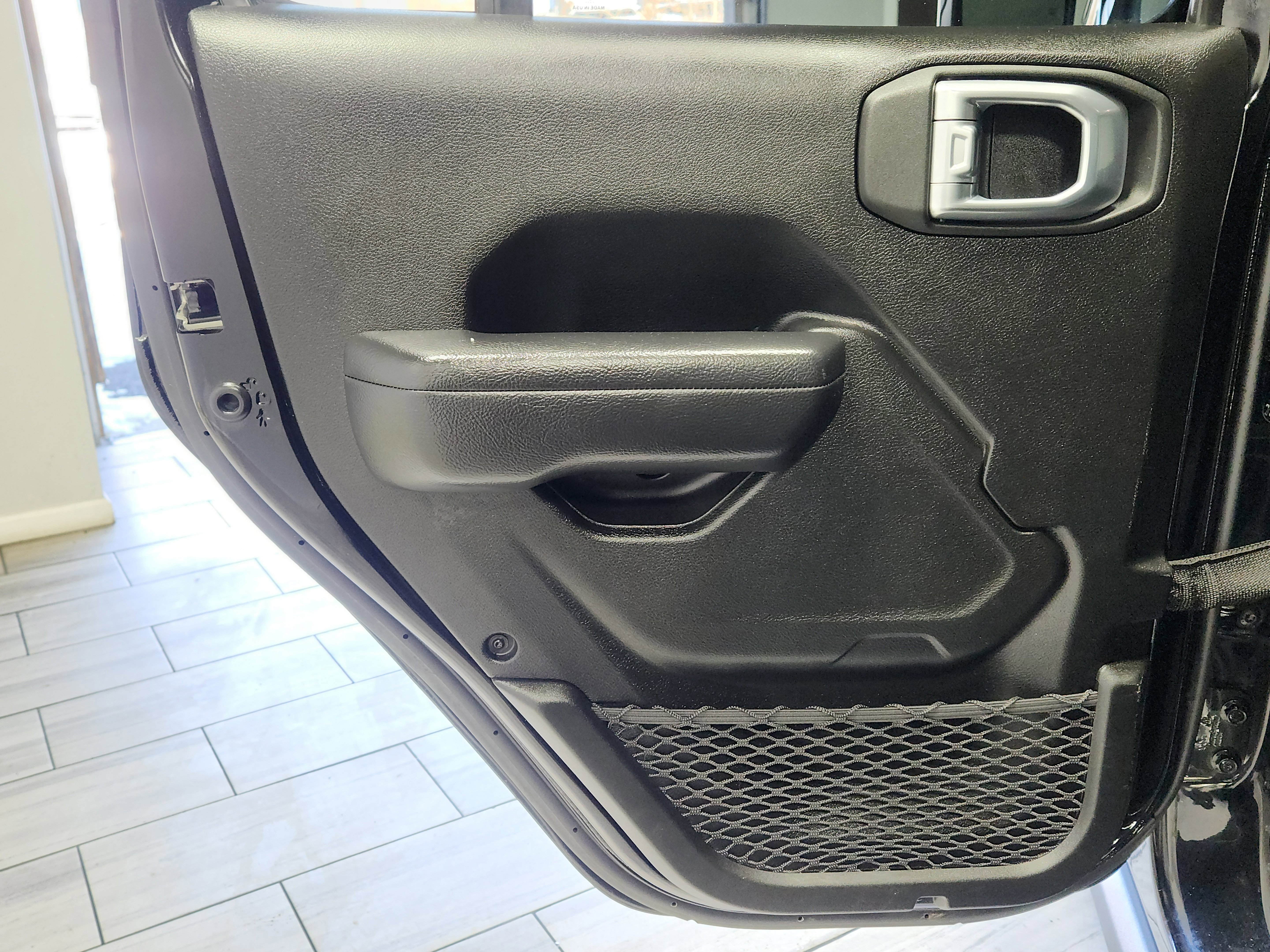 Used 2025 Jeep Wrangler Unlimited Rubicon image 12