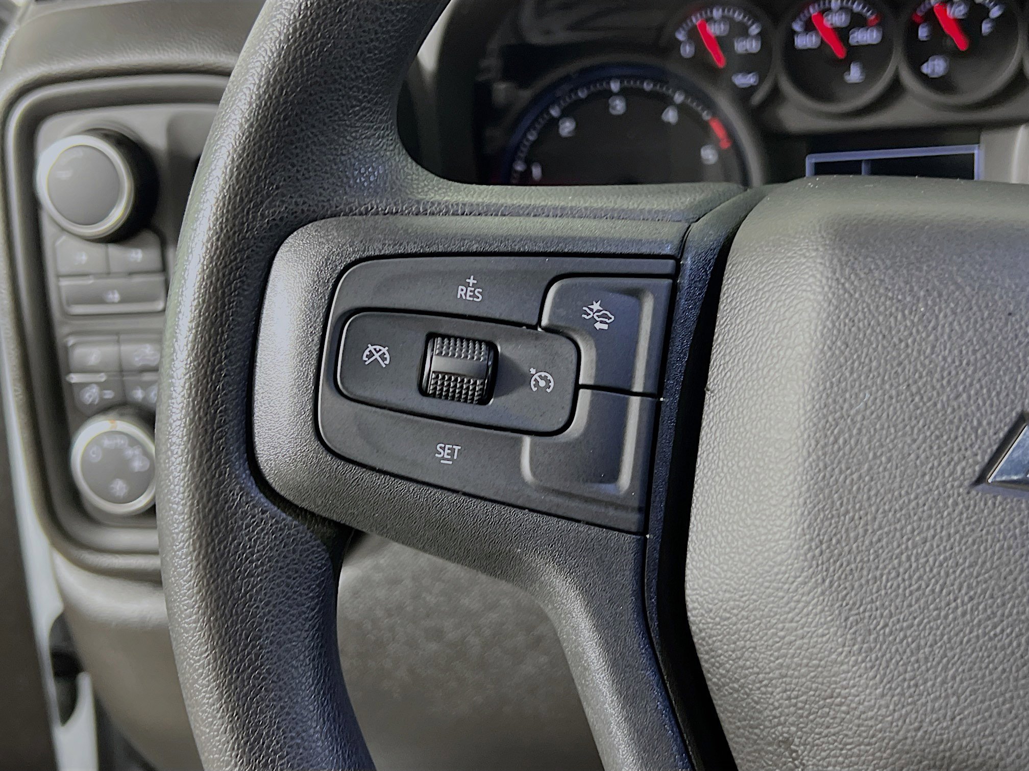 Used 2025 Chevrolet Silverado 3500 W/T image 19