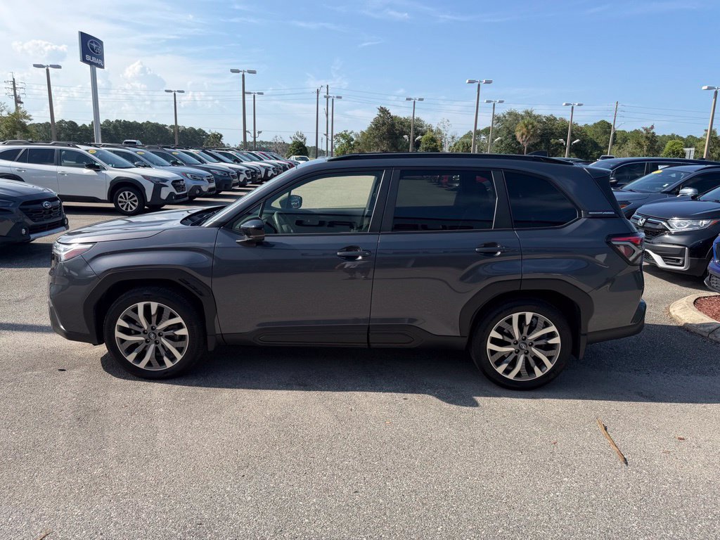 Used 2025 Subaru Forester Touring w/ Popular Package - Touring AWD/4WD image 12