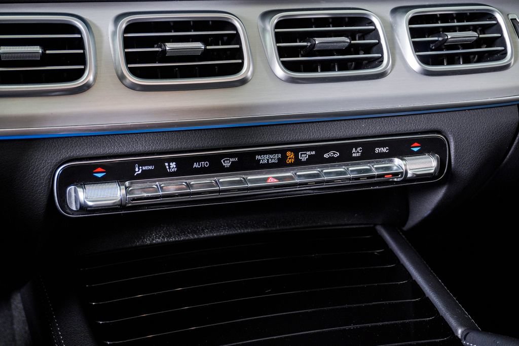 Used 2025 Mercedes-Benz GLS 450 4MATIC image 23