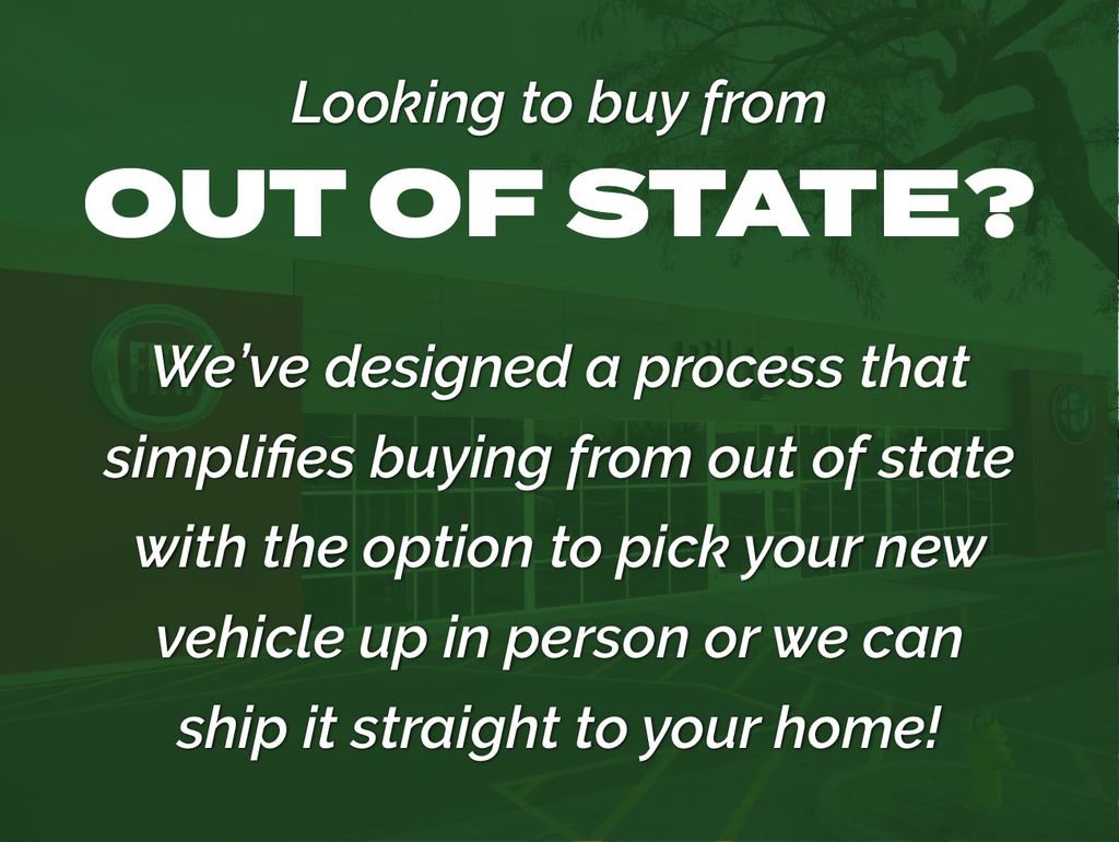 Used 2025 Chrysler Pacifica Select image 43