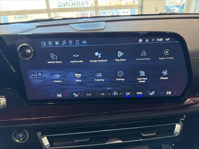 Used 2025 Chevrolet Traverse Z71 w/ Enhanced Driving Package image 53