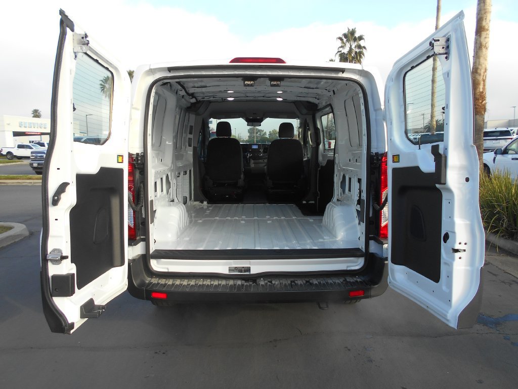 Used 2025 Ford Transit 250 Low Roof RWD image 11
