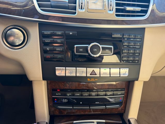 Used 2014 Mercedes-Benz E 250 BlueTEC 4MATIC Sedan image 20