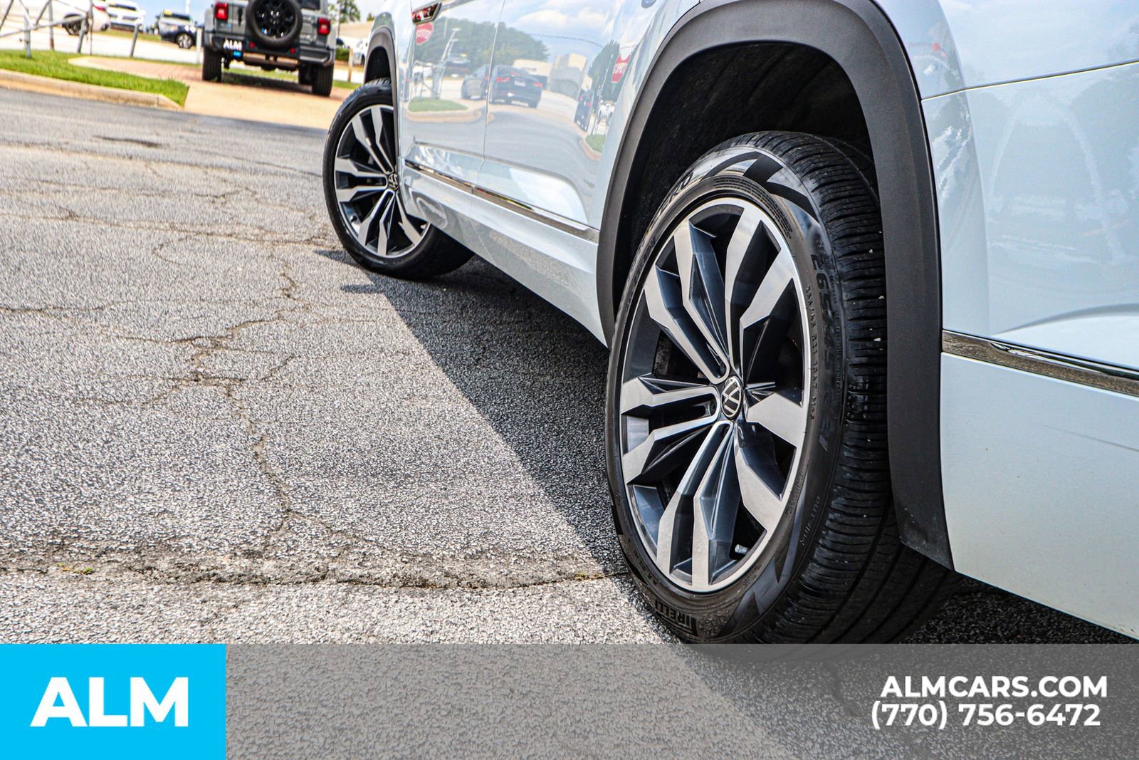 Used 2023 Volkswagen Atlas SEL Premium image 14