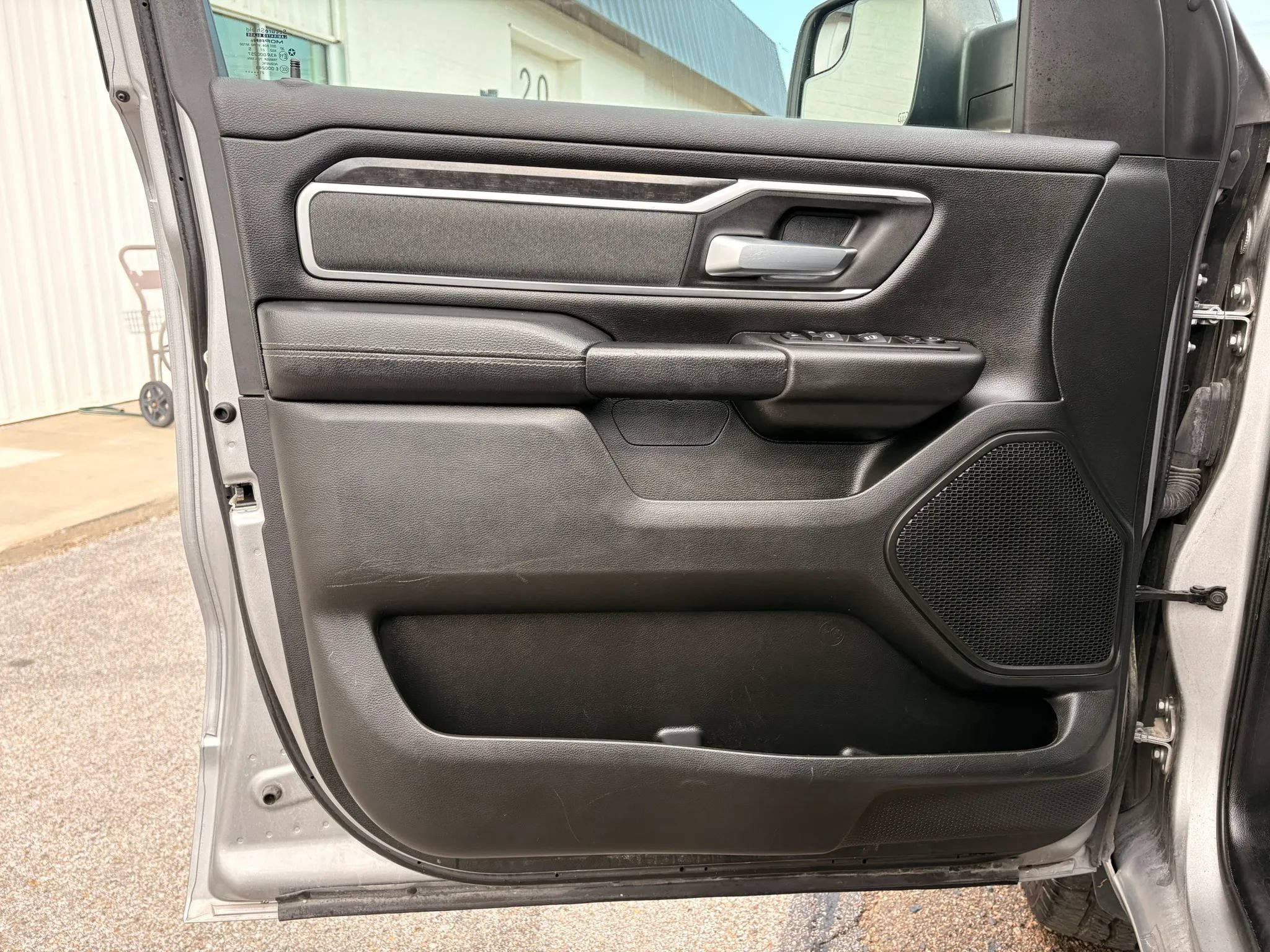 Used 2022 RAM 1500 Big Horn AWD/4WD image 15