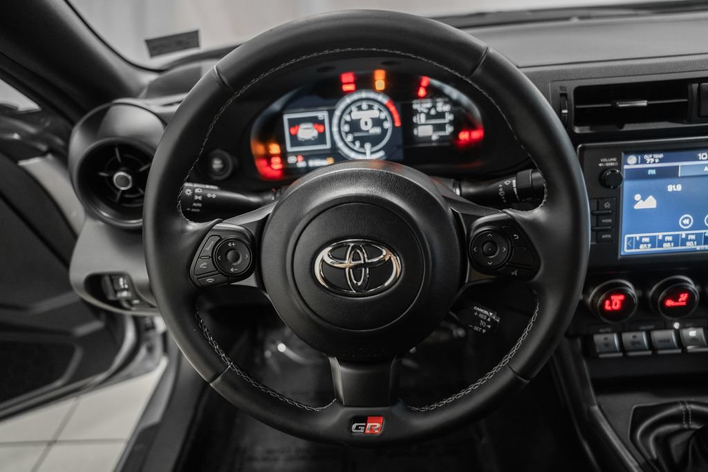 Used 2023 Toyota GR86 RWD image 28