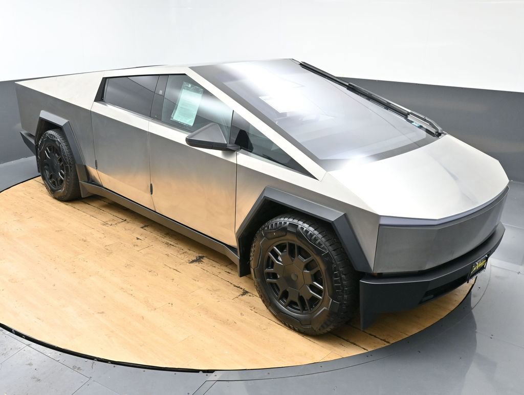 Used 2024 Tesla Cybertruck AWD Crew Cab image 49