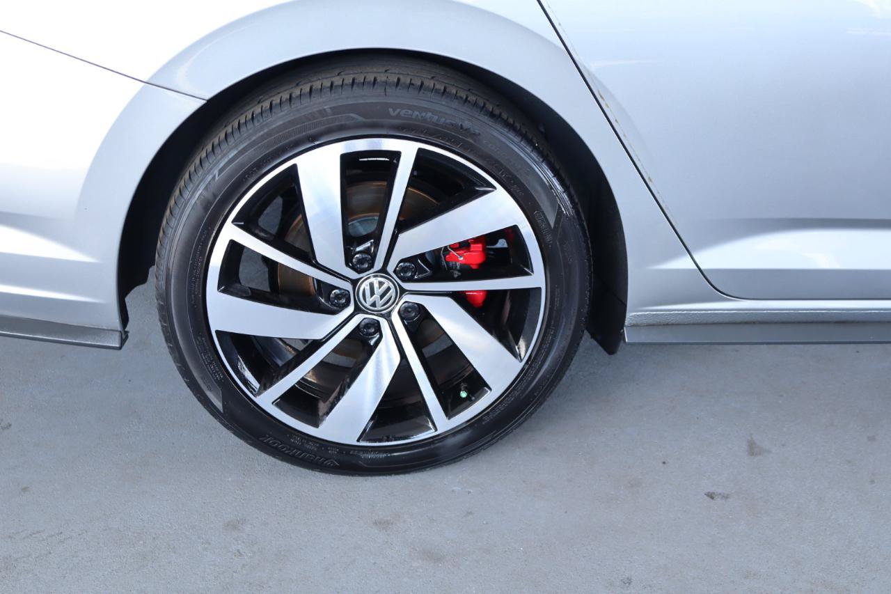 Used 2021 Volkswagen Jetta GLI FWD image 5