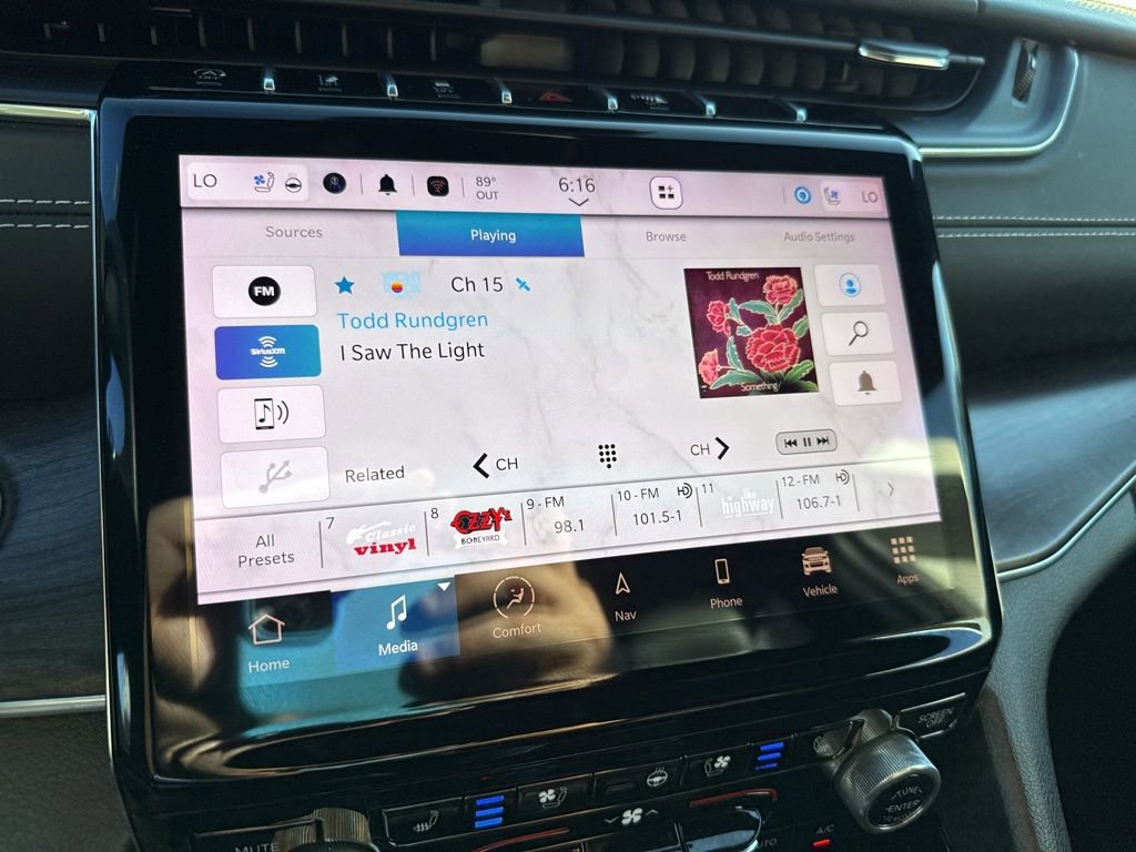 Used 2022 Jeep Grand Cherokee L Overland image 23