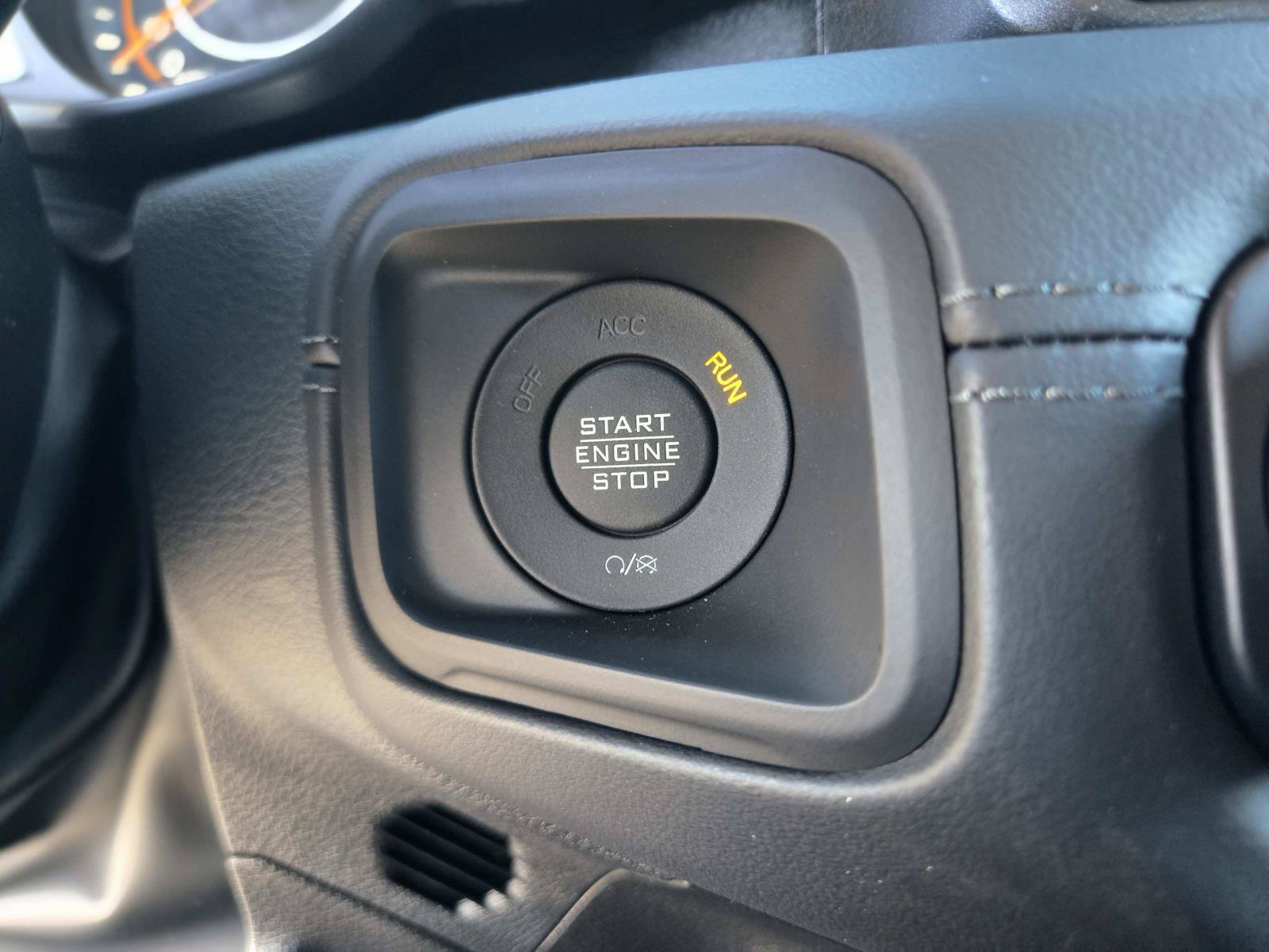 New 2026 Jeep Wrangler Unlimited Sahara AWD/4WD image 34