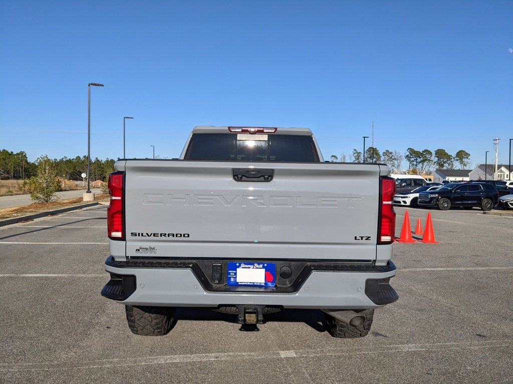 Used 2024 Chevrolet Silverado 2500 LTZ w/ LTZ Plus Package image 23