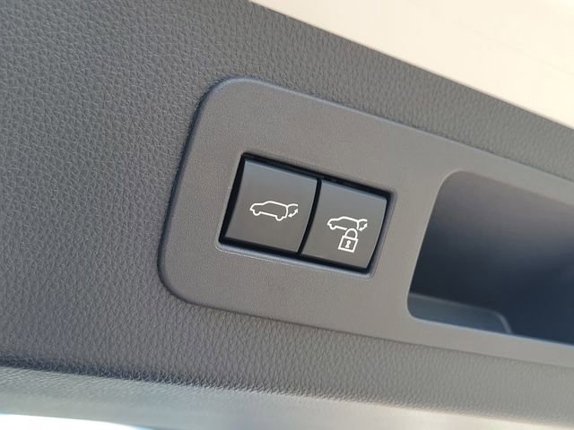 New 2026 Lexus LX 600 4WD w/ Premium Package image 8