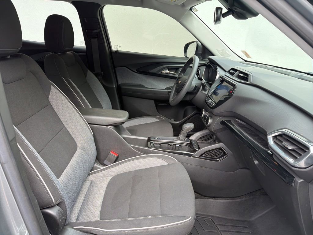 Used 2023 Chevrolet TrailBlazer LT w/ Convenience Package AWD/4WD image 31