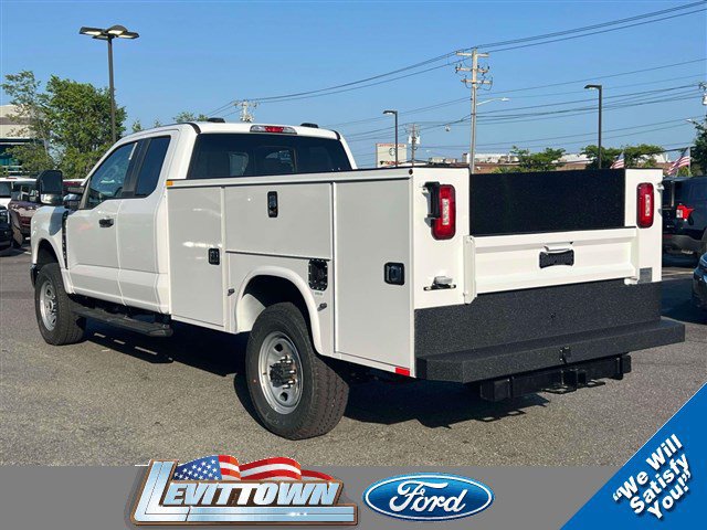 New 2026 Ford F350 XL w/ XL Chrome Package AWD/4WD image 4