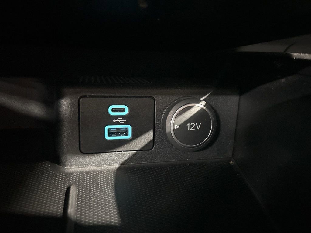 Used 2021 Ford Escape SE w/ Cold Weather Package image 29