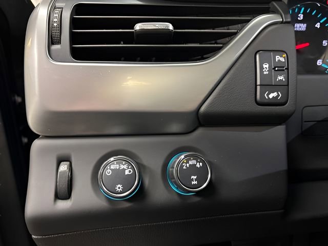 Used 2020 Chevrolet Tahoe LT w/ LT Midnight Edition image 36
