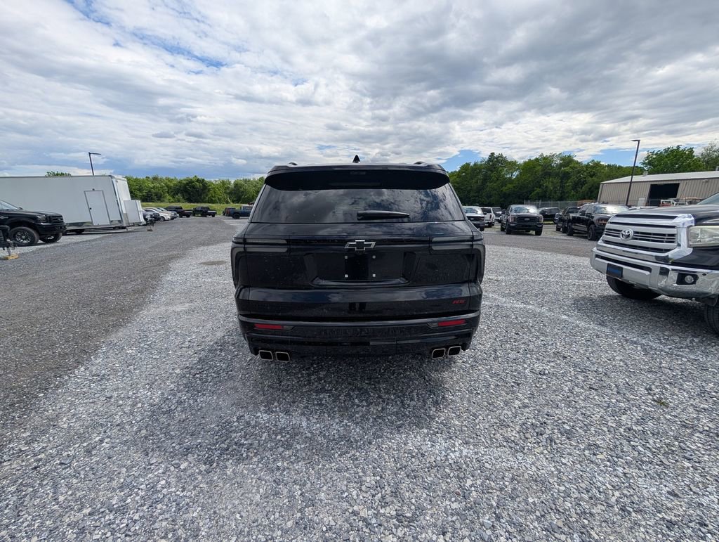 Used 2026 Chevrolet Traverse RS w/ LPO, Floor Liner Package AWD/4WD image 5