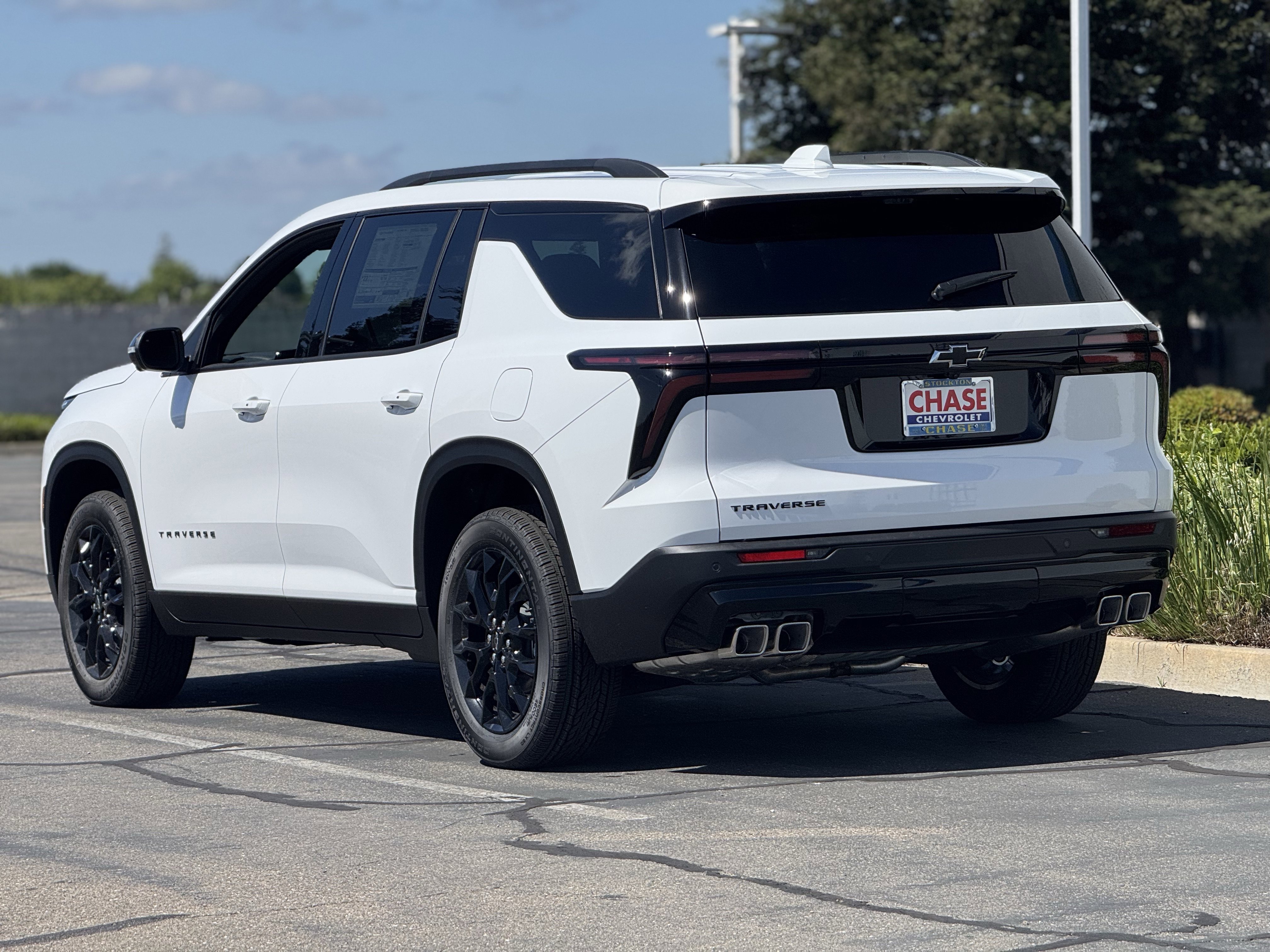 New 2026 Chevrolet Traverse LT w/ Midnight/Sport Edition image 5