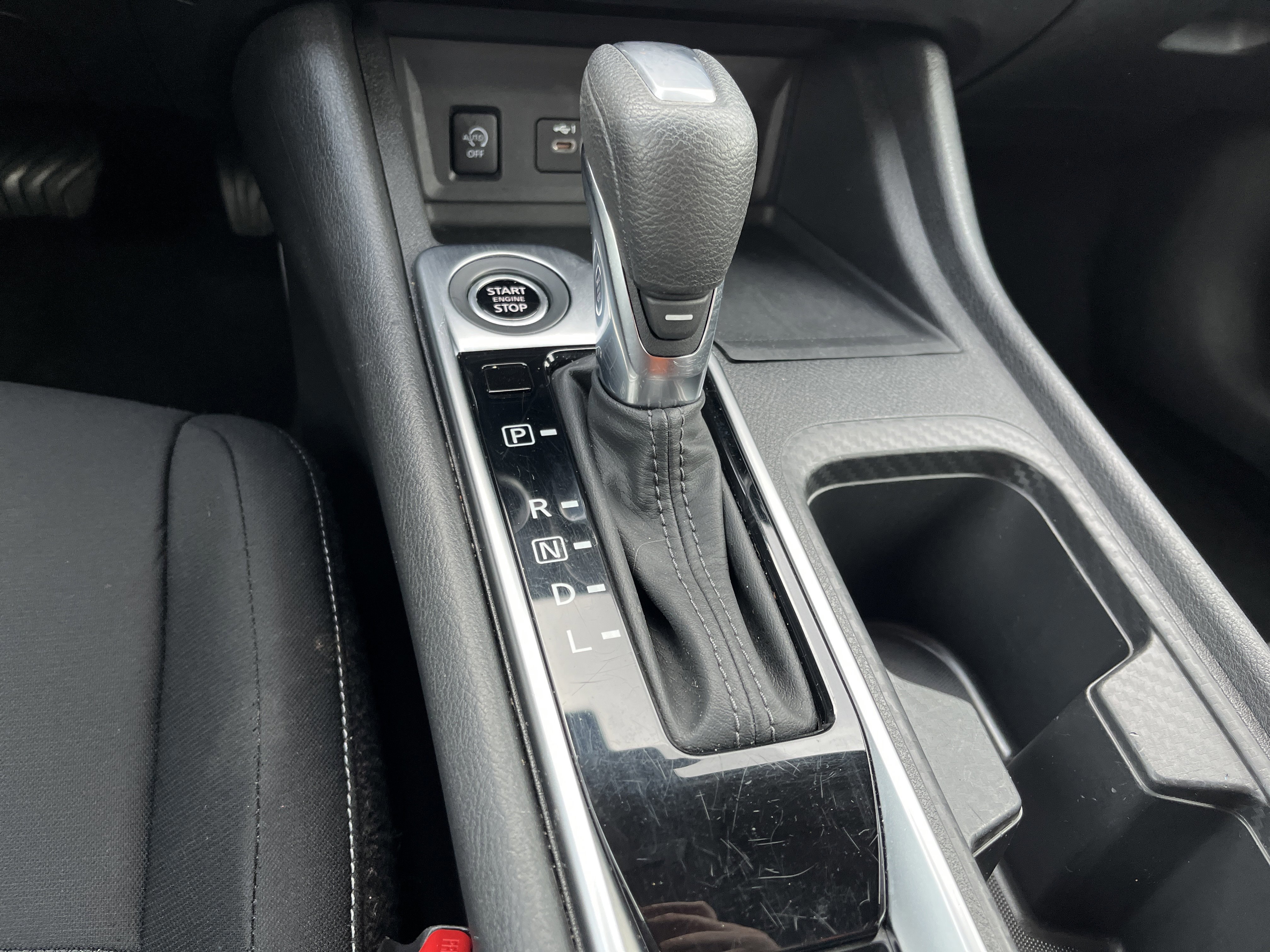 Used 2024 Nissan Sentra SV image 27