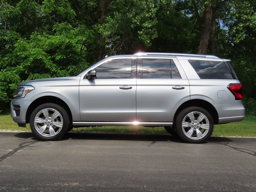 Used 2023 Ford Expedition Platinum AWD/4WD image 5