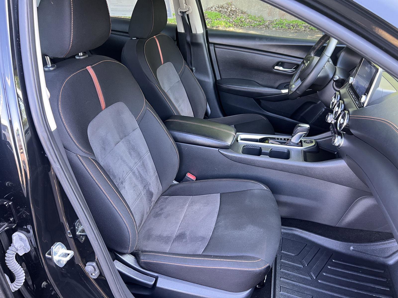 Used 2023 Nissan Sentra SR w/ Midnight Edition Package FWD image 17