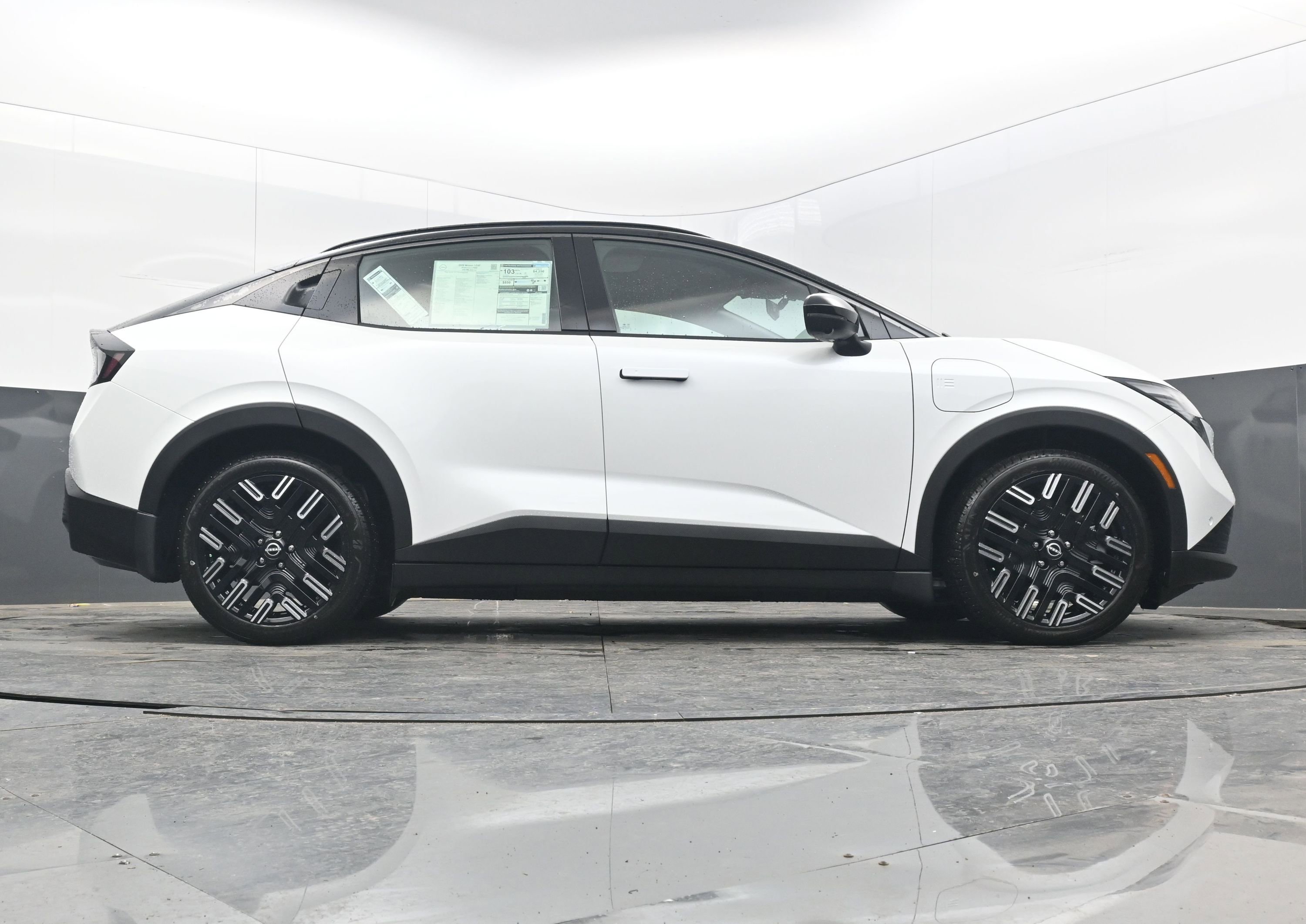 New 2026 Nissan Leaf Platinum+ image 29