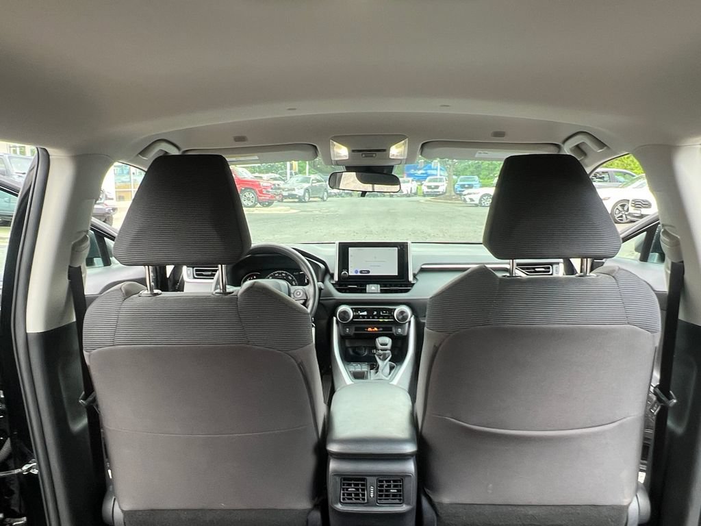 Used 2025 Toyota RAV4 LE AWD/4WD image 27