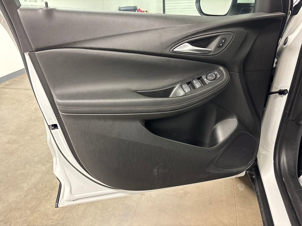 Used 2025 Buick Encore GX Preferred image 17