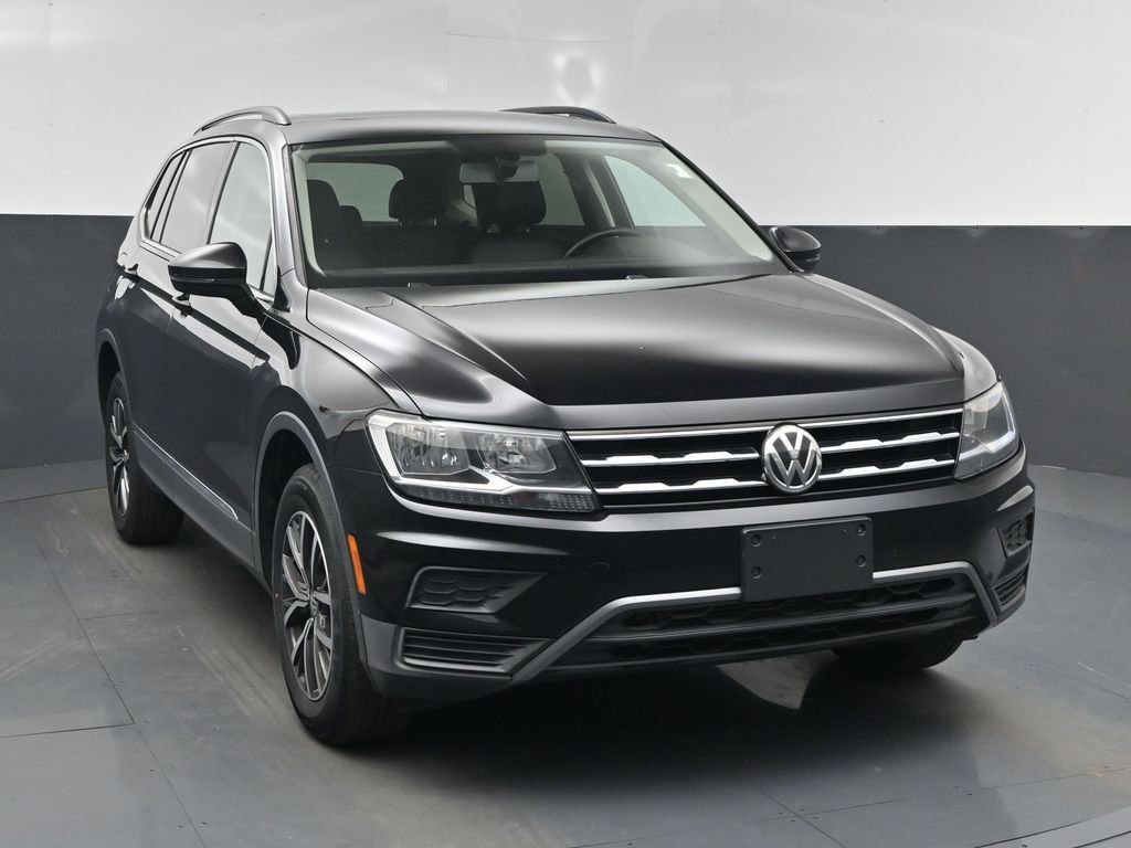 Used 2018 Volkswagen Tiguan SE w/ Panoramic Sunroof Package AWD/4WD image 21