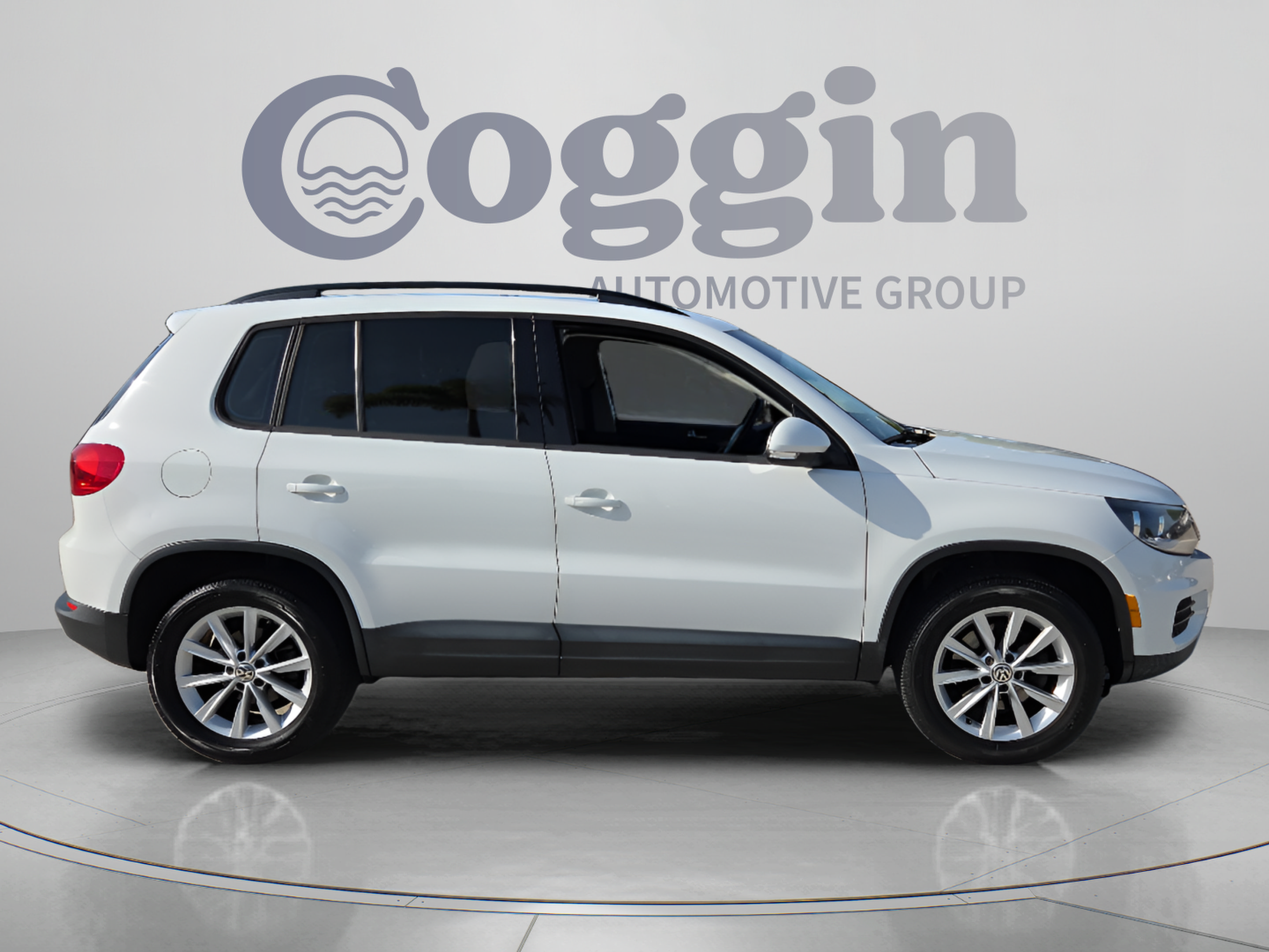 Used 2017 Volkswagen Tiguan S FWD image 6