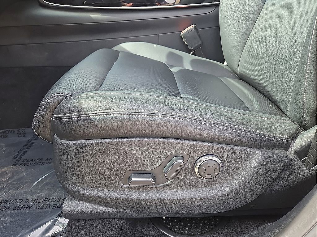 Used 2025 Genesis GV70 2.5T image 25