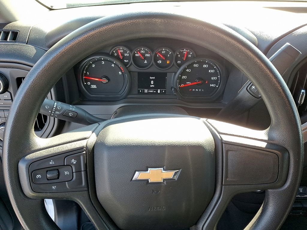 Used 2024 Chevrolet Silverado 2500 Custom w/ Custom Value Package image 18