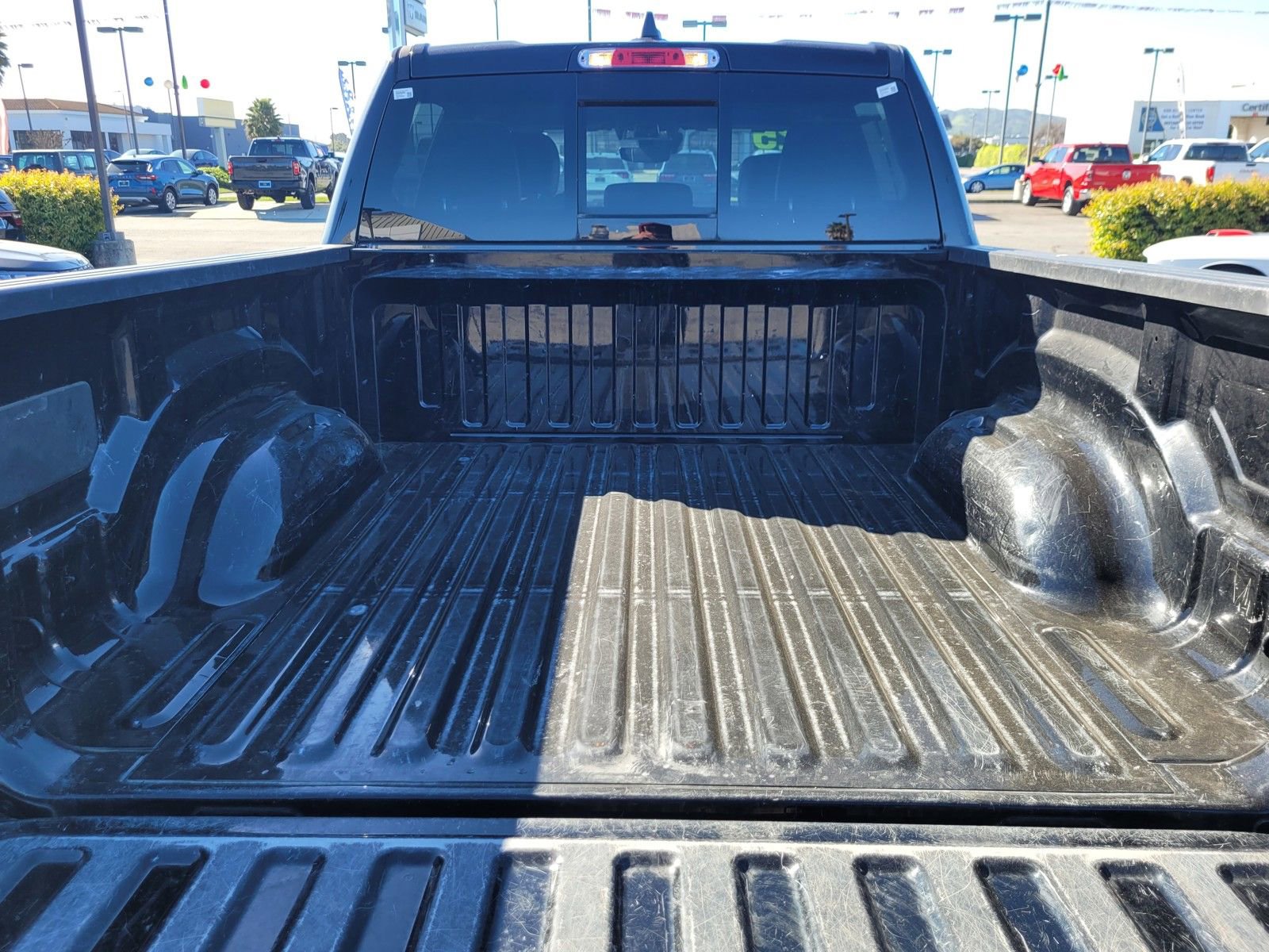 Used 2025 RAM 1500 Laramie AWD/4WD image 10