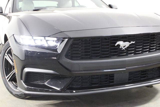Used 2024 Ford Mustang Premium image 39