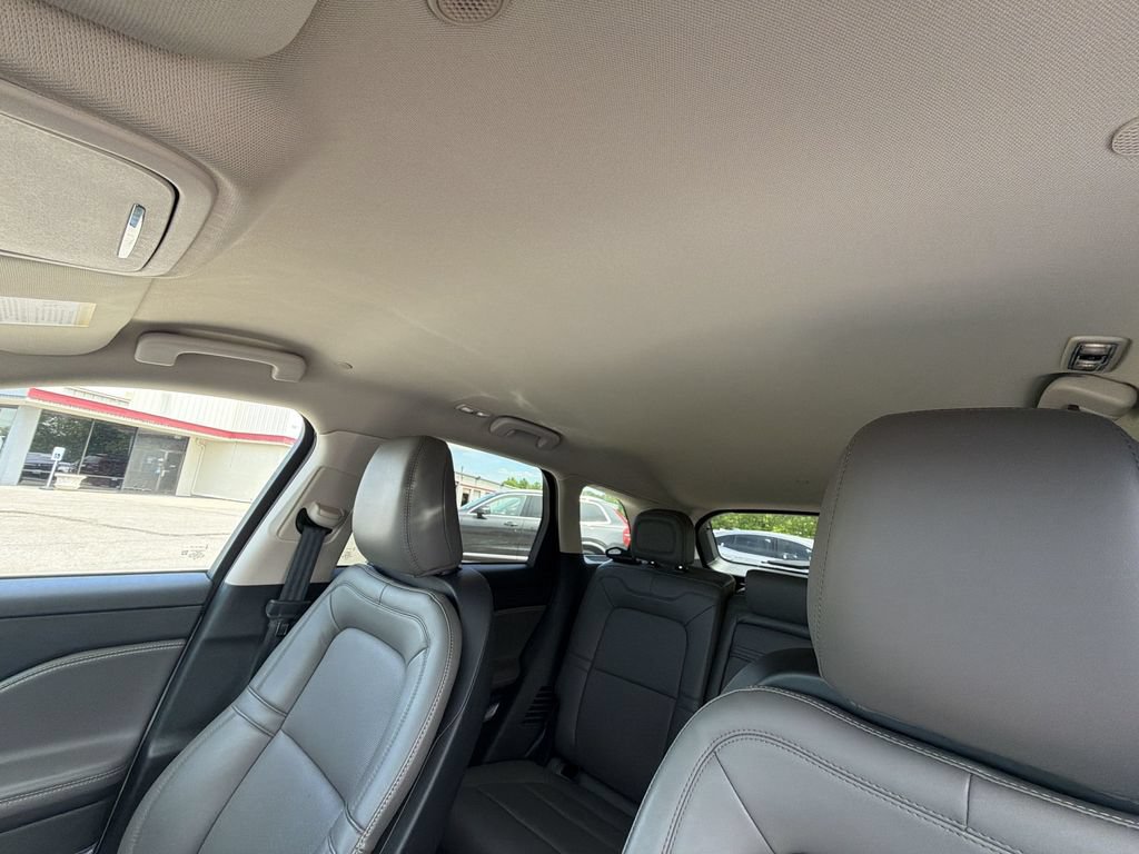 Used 2023 Lincoln Corsair Reserve AWD/4WD image 22