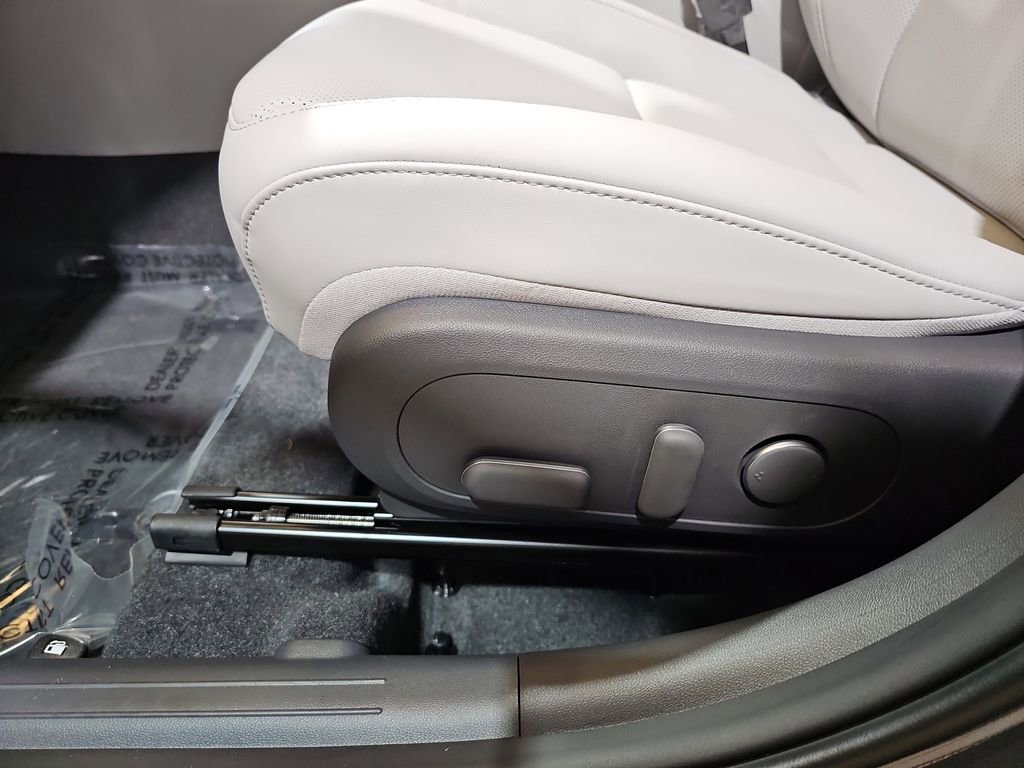 New 2026 Hyundai Kona SEL Premium image 27