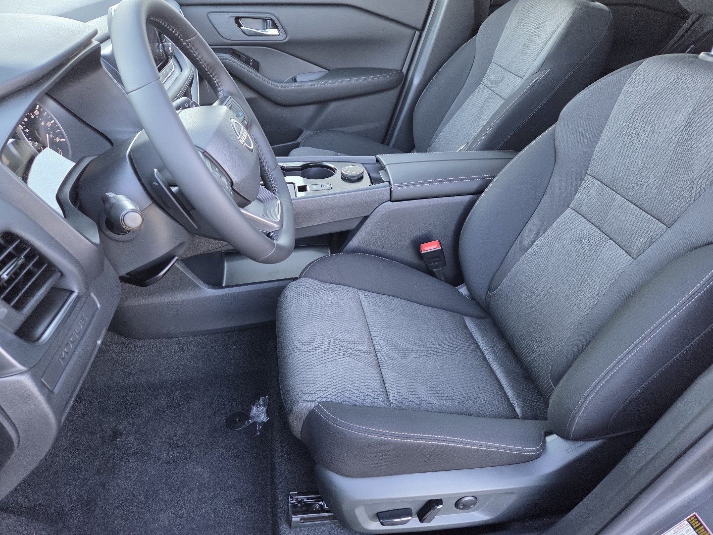 New 2027 Nissan Rogue SV AWD/4WD image 25